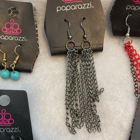 Paparazzi Misc earring bundle. - Picture 4 of 10